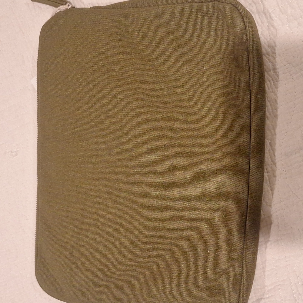 Terra THREAD LAPTOP SLEEVE NWTS - Picture 3 of 4